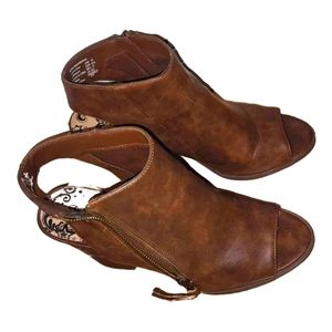 Trash women open toe ankle boots